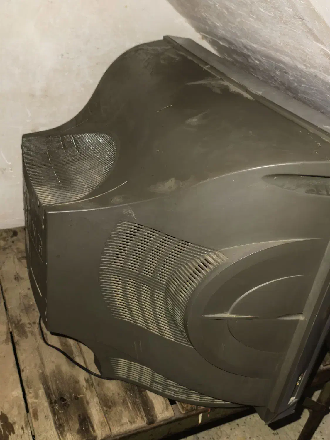 دو عدد تلویزیون ۲۹ اینج و ۲۱ اینج|تلویزیون و پروژکتور|سنندج, |دیوار