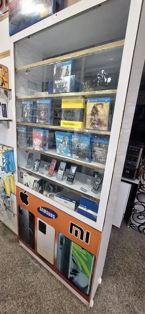 فروش دکوراسیون مغازه موبایل فروشی|فروشگاه و مغازه|خمینی‌شهر, |دیوار