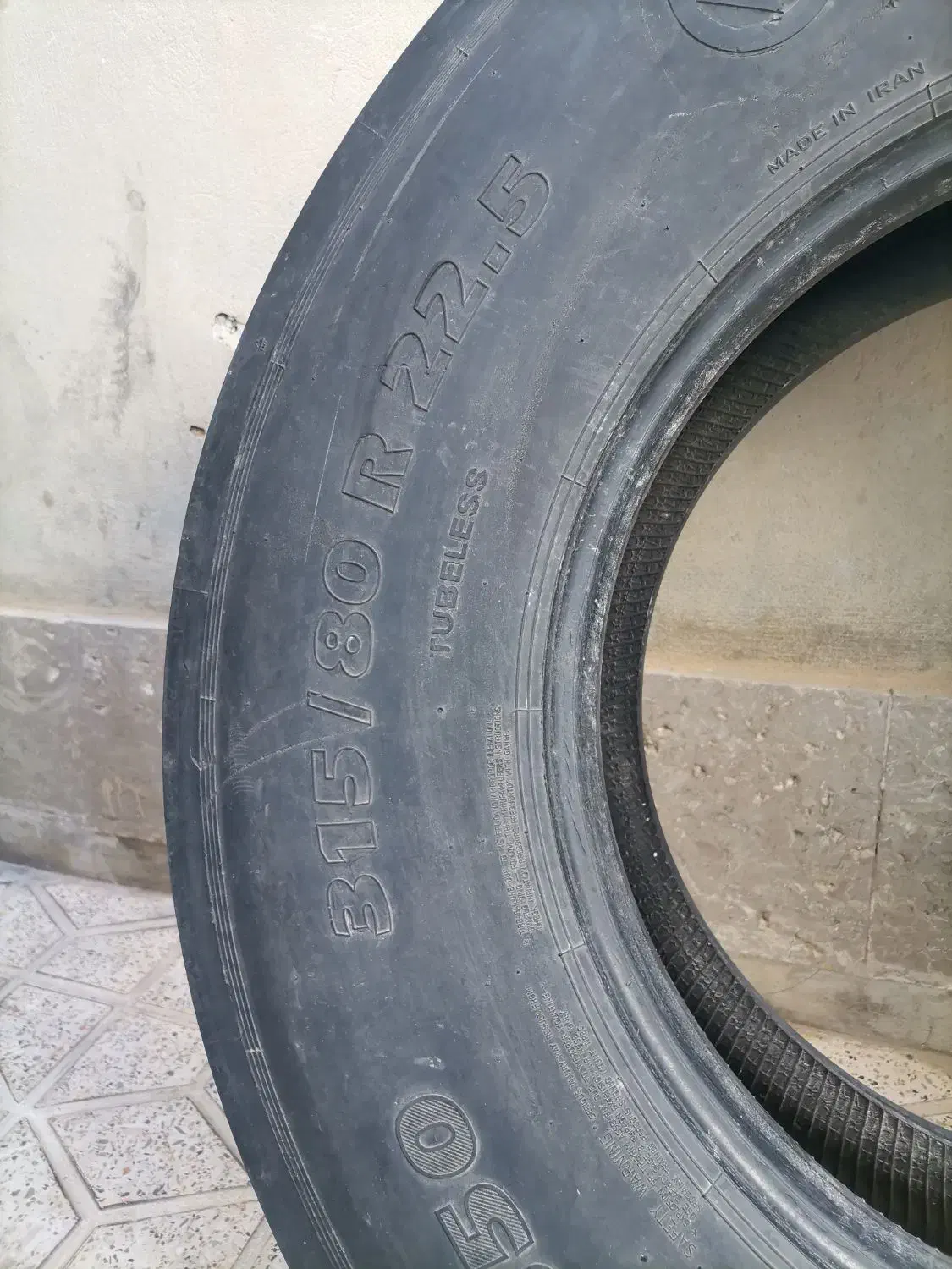 یه لاستیک بنزیاماشین سنگین بارز60درصد|قطعات یدکی و لوازم جانبی|شیراز, سعدیه شمالی|دیوار