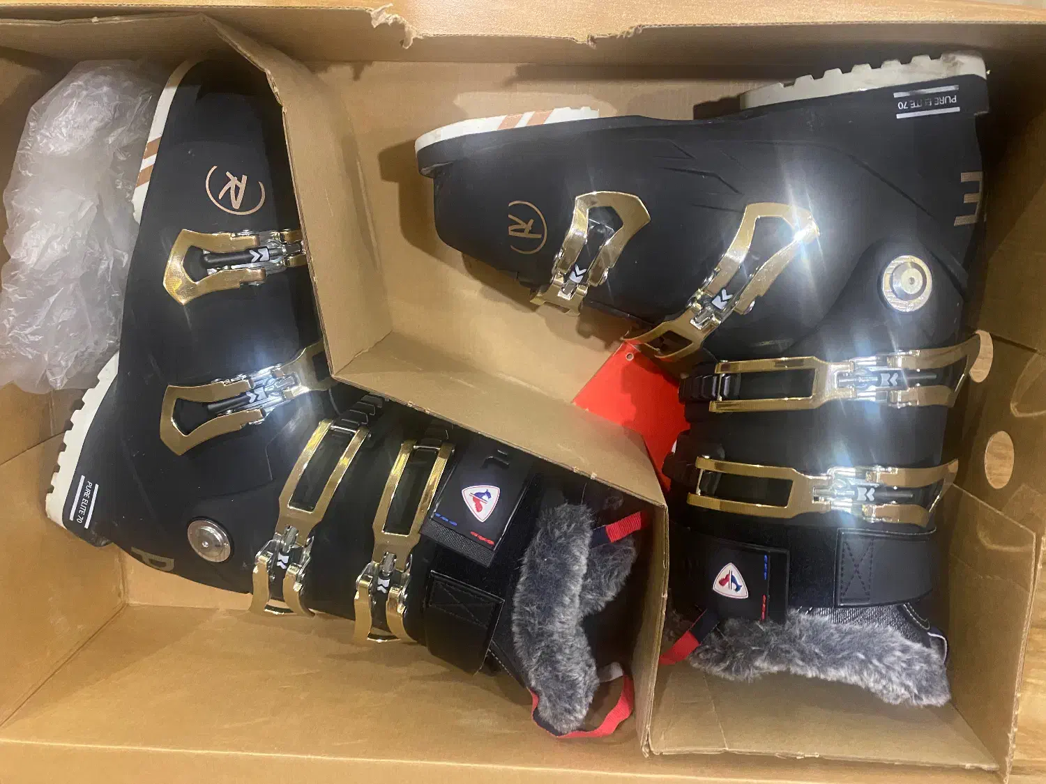 بوت اسکی آلپاین|ورزش‌های زمستانی|شیراز, میرزاکوچک خان|دیوار