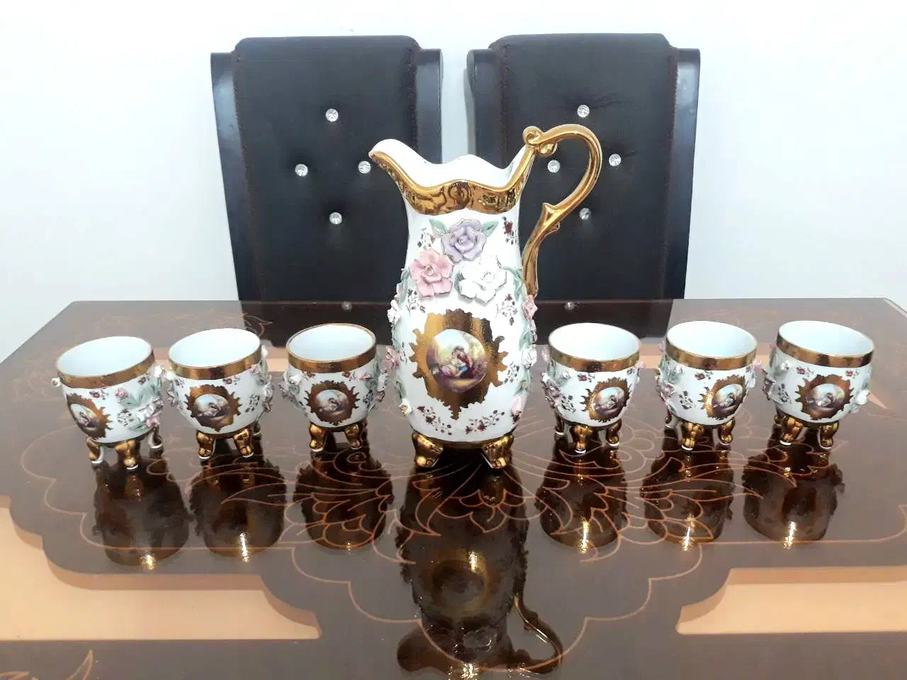 چینی سفید گل برجسته دکوری ویترینی سیلور پیوتر|ظروف سرو و پذیرایی|کهریزک, |دیوار