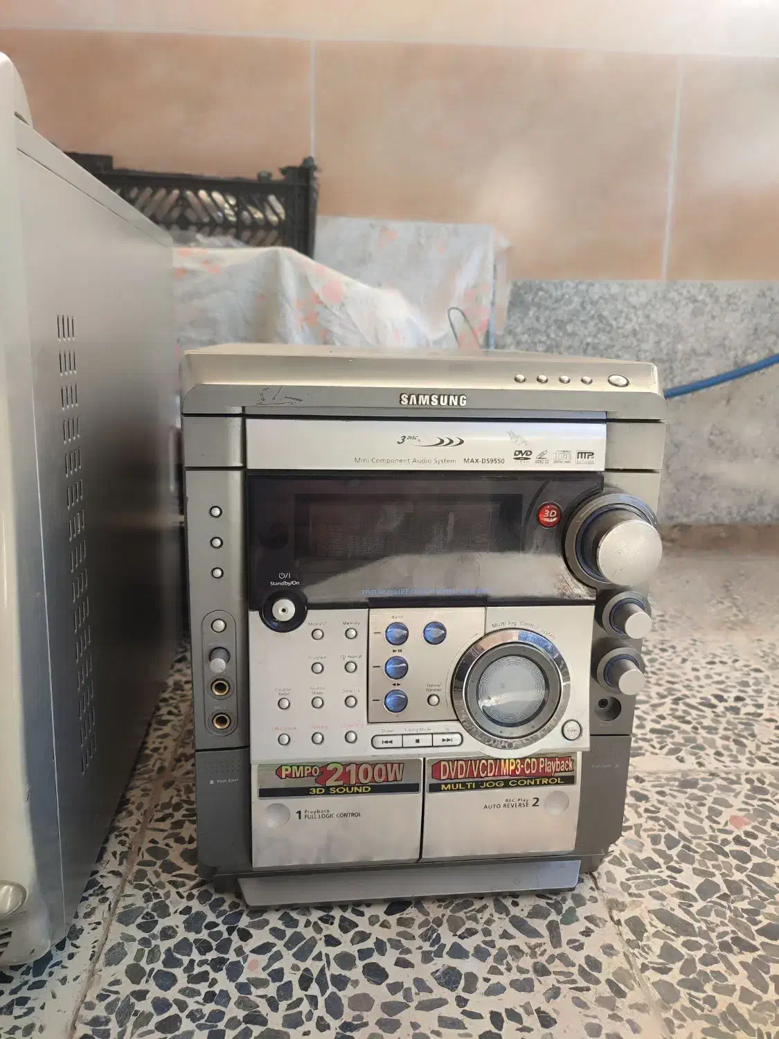 کامپیوتر سالم مانیتور،زیرقیمت|رایانه رومیزی|بروجن, |دیوار