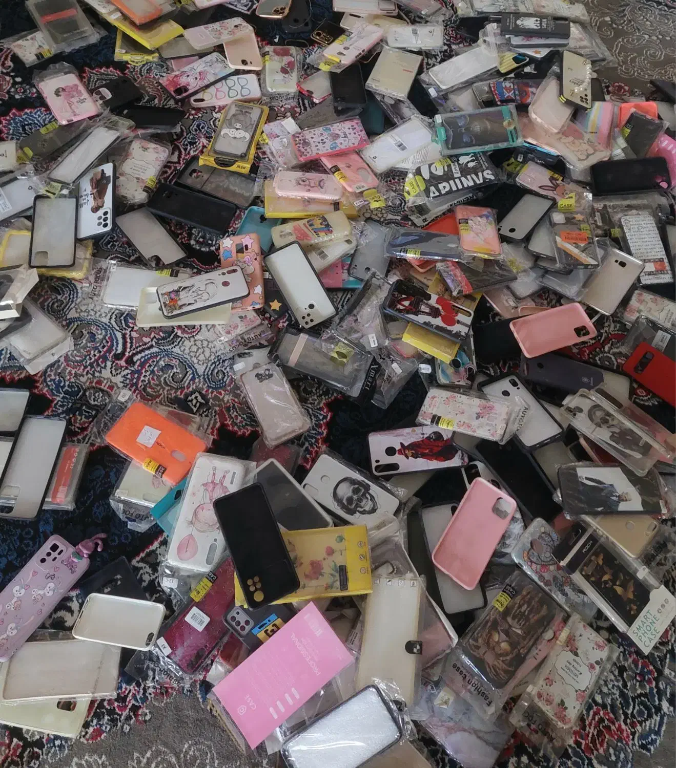 300 عدد کاور قاب گوشی قدیمی دونه ای 7هزارتمن|لوازم جانبی موبایل و تبلت|یاسوج, |دیوار