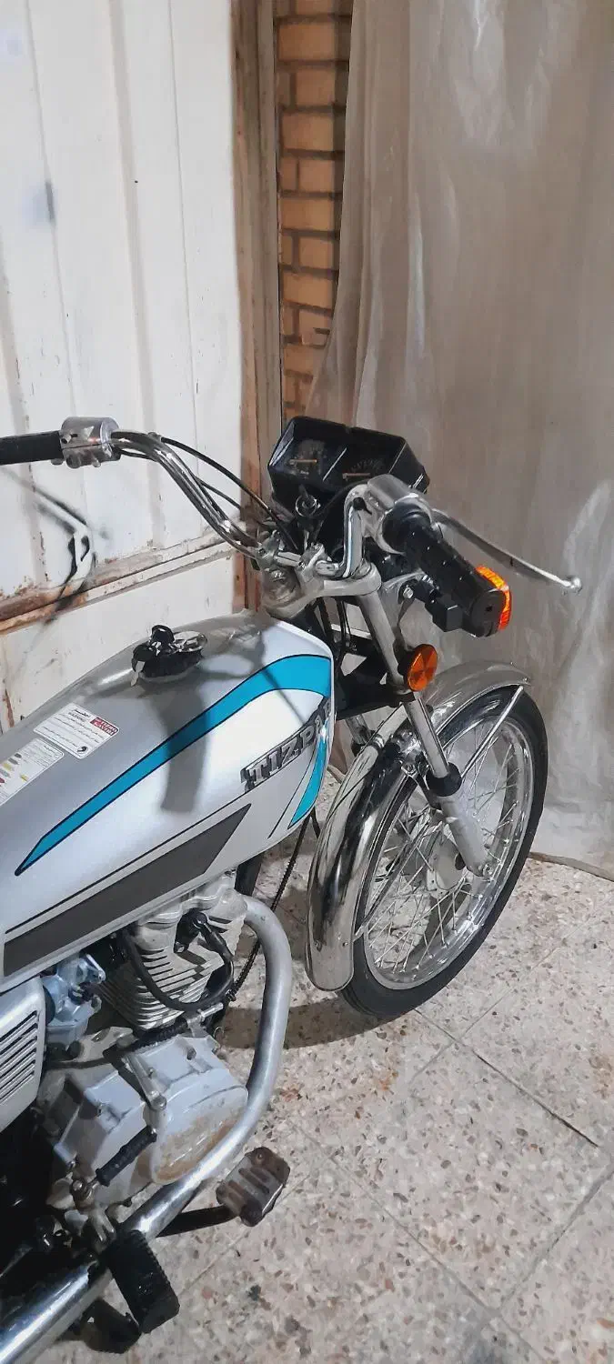 موتور 125 پارکینگی مدل 82 لوکس و درجه یک|موتورسیکلت|رامهرمز, |دیوار