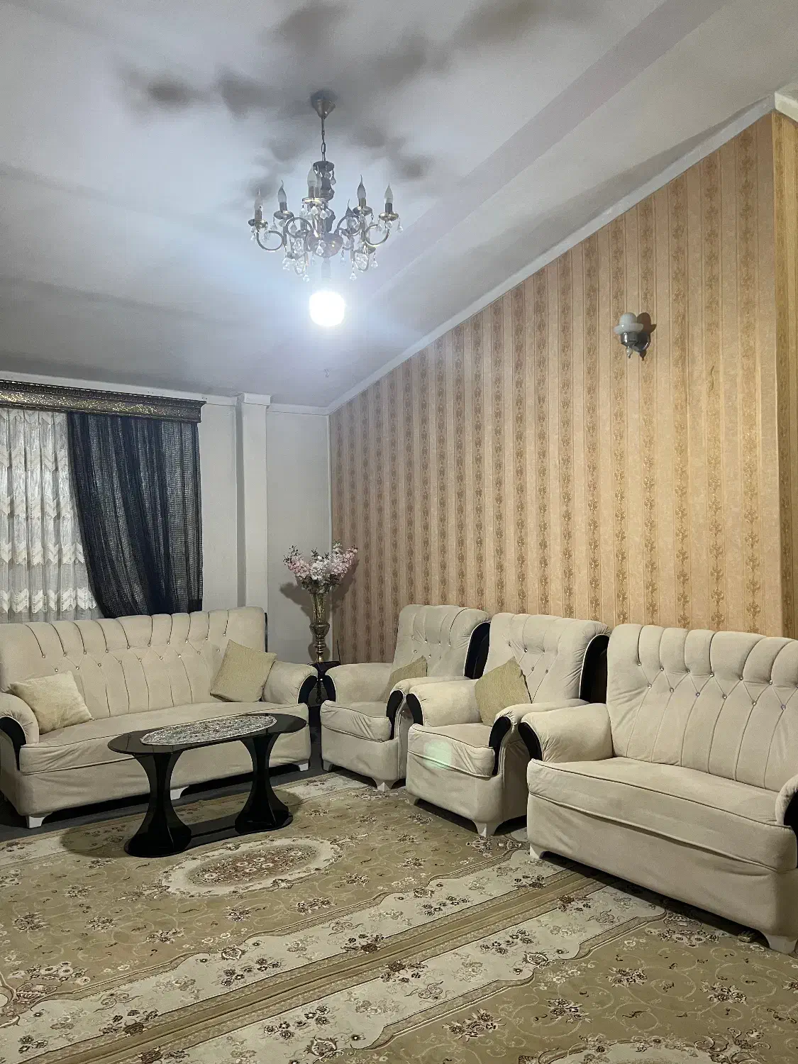 فروش مبل ۷ نفره|مبلمان خانگی و میز عسلی|رشت, کاکتوس|دیوار