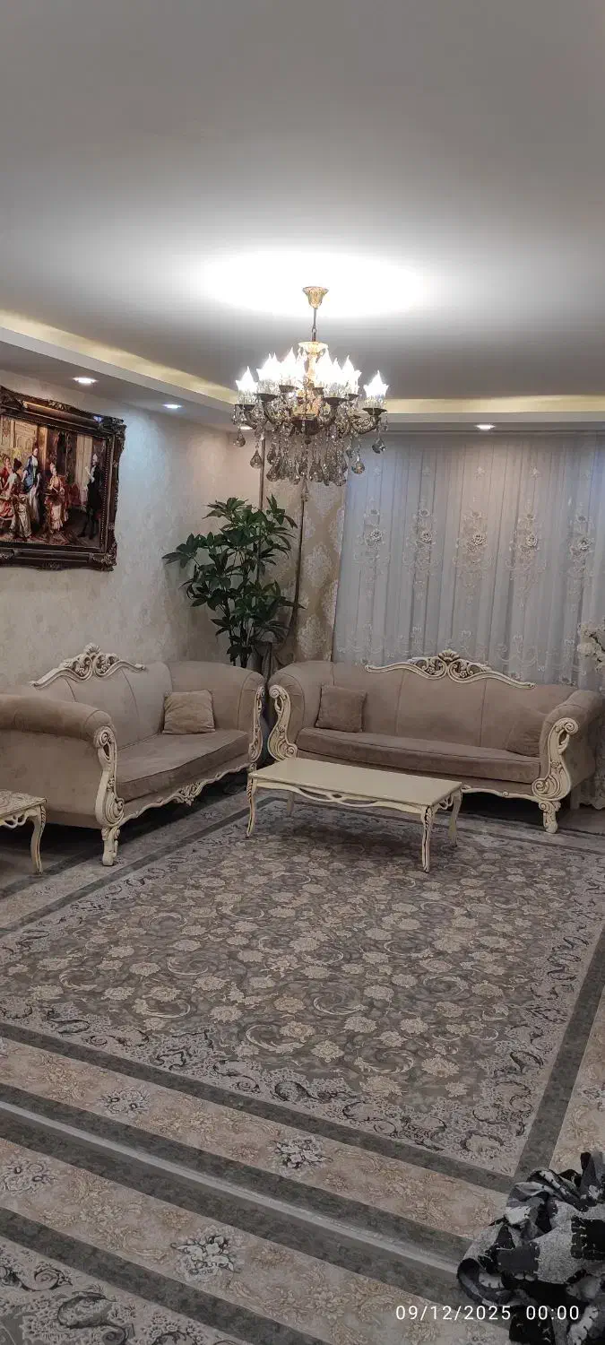 فروش مبل کلاسیک 8نفره|مبلمان خانگی و میز عسلی|ابهر, |دیوار