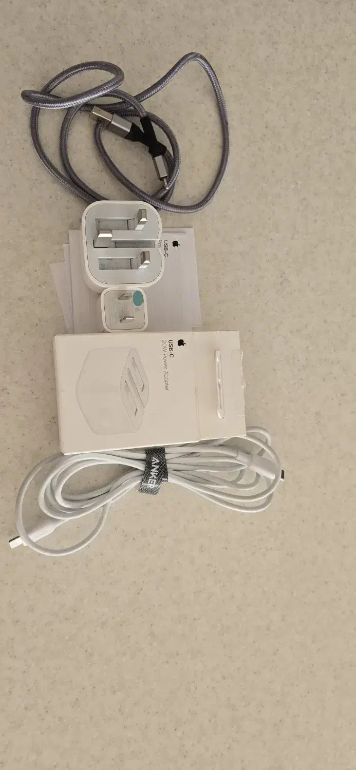 دوعدد شارژر اصلی ایفون دوعدد کابل|لوازم جانبی موبایل و تبلت|سنندج, |دیوار