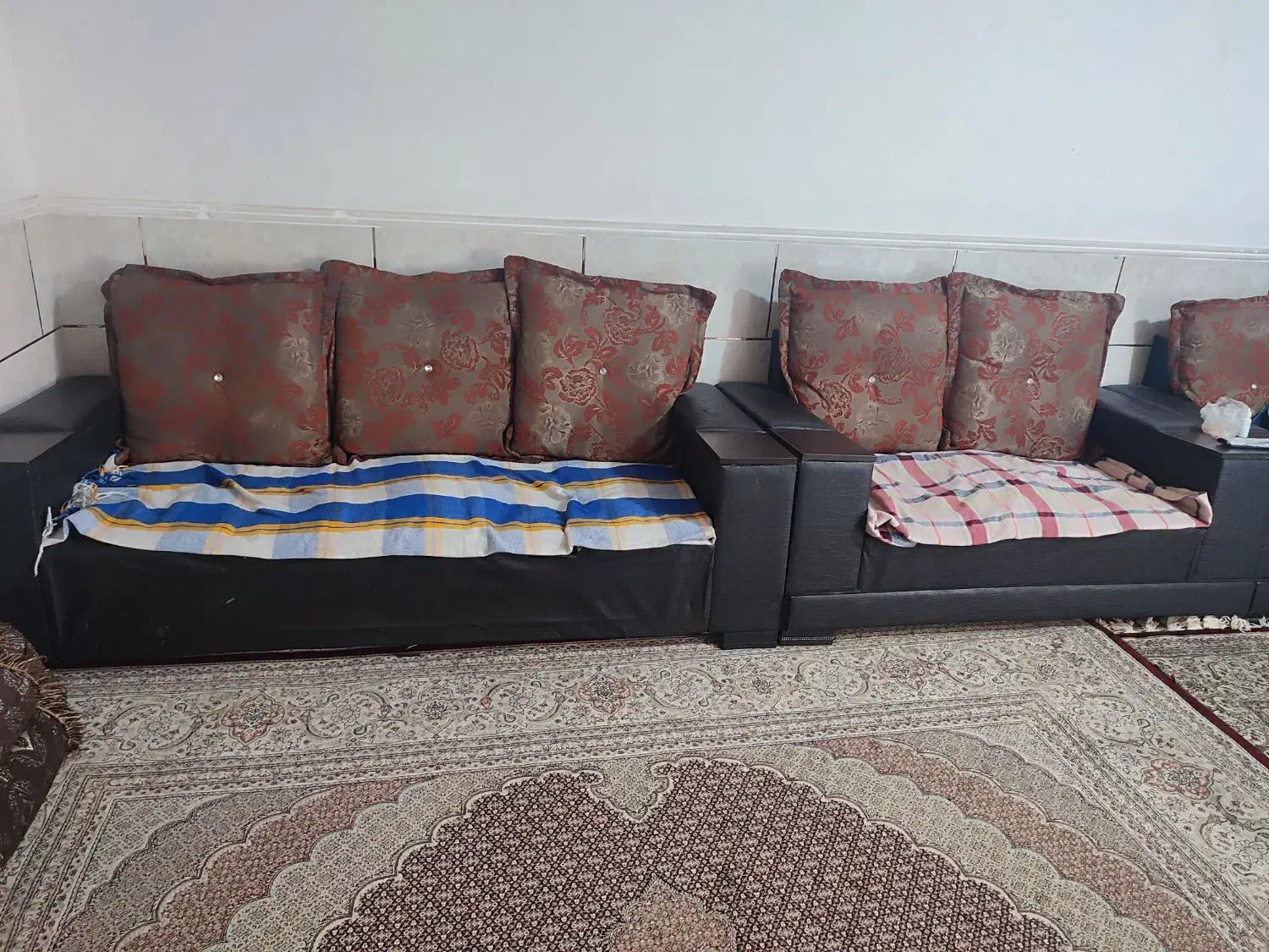 مبل هفت نفره|مبلمان خانگی و میز عسلی|شیراز, قلعه نو|دیوار
