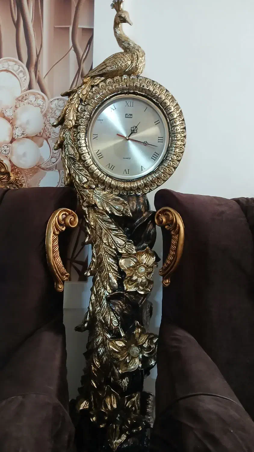 ساعت کنار سالنی سالم و نو|ساعت دیواری و تزئینی|تربتحیدریه, ترمینال|دیوار