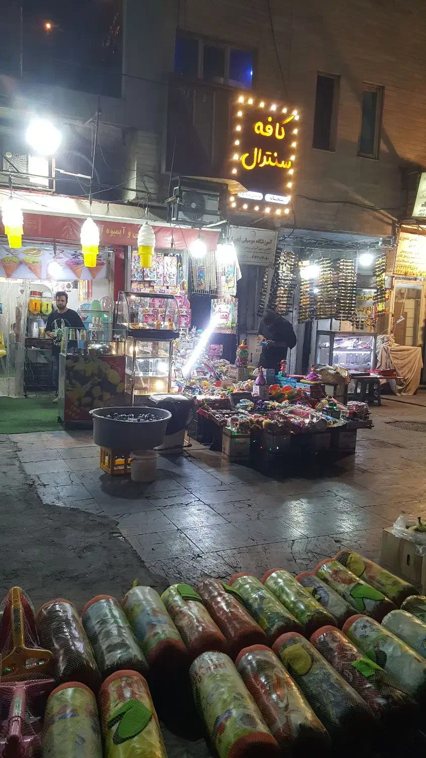 اجاره یک باب مغازه زیر پله در چهار راه نادری|اجارهٔ مغازه و غرفه|اهواز, نادری|دیوار