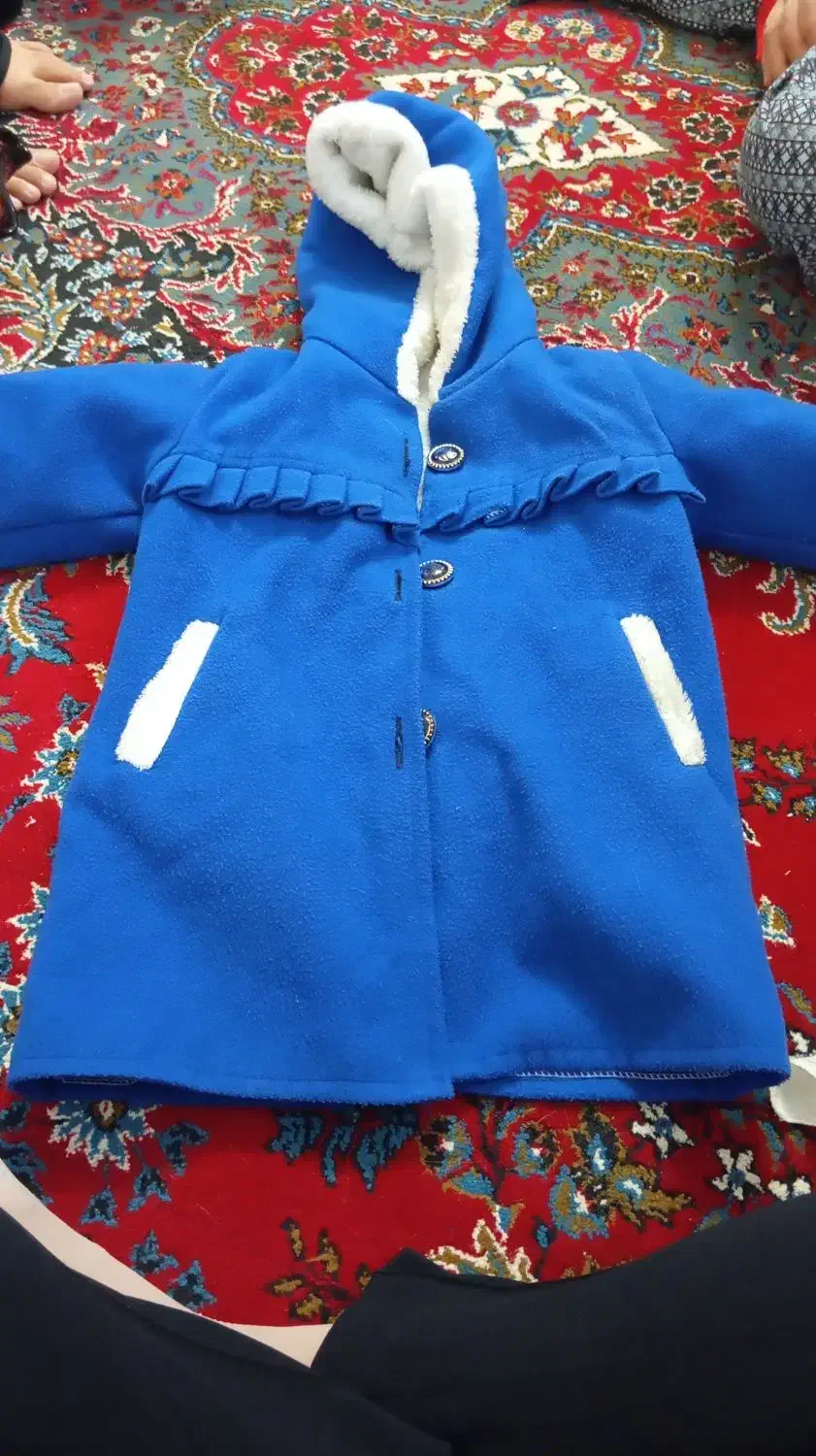 پالتو دخترانه سایز ۳تا۵سال|کفش و لباس بچه|کاشمر, |دیوار