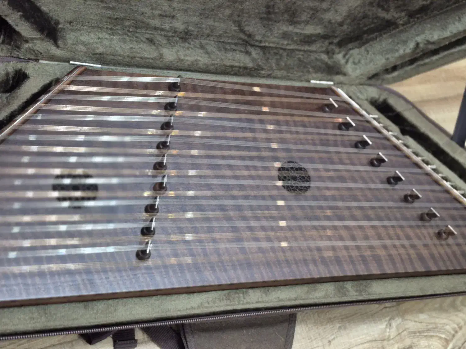 سنتور ۳مهر ویژه استاد موسوی|سازهای سنتی|رشت, گلسار|دیوار