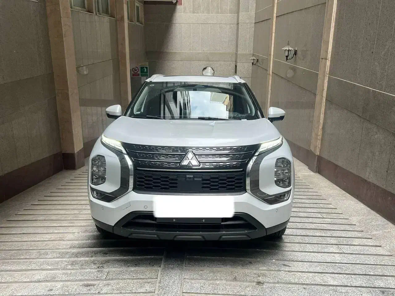 اوتلندر|خودرو سواری و وانت|تهران, عباسآباد|دیوار