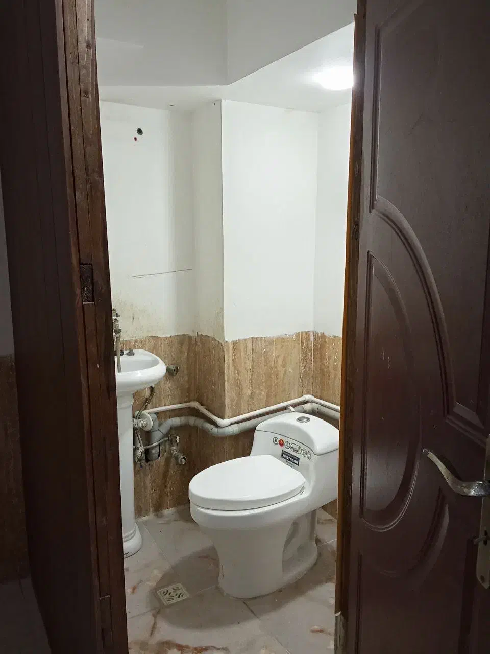 اجاره سوئیت تجاری۲۰ متری/کوچه زمرد/فوری|اجارهٔ آپارتمان|چالوس, |دیوار