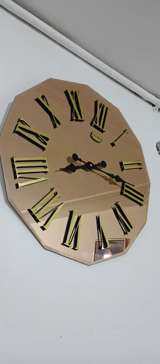 ساعت دیواری سالم و زیبا|ساعت دیواری و تزئینی|سبزوار, گلشن|دیوار