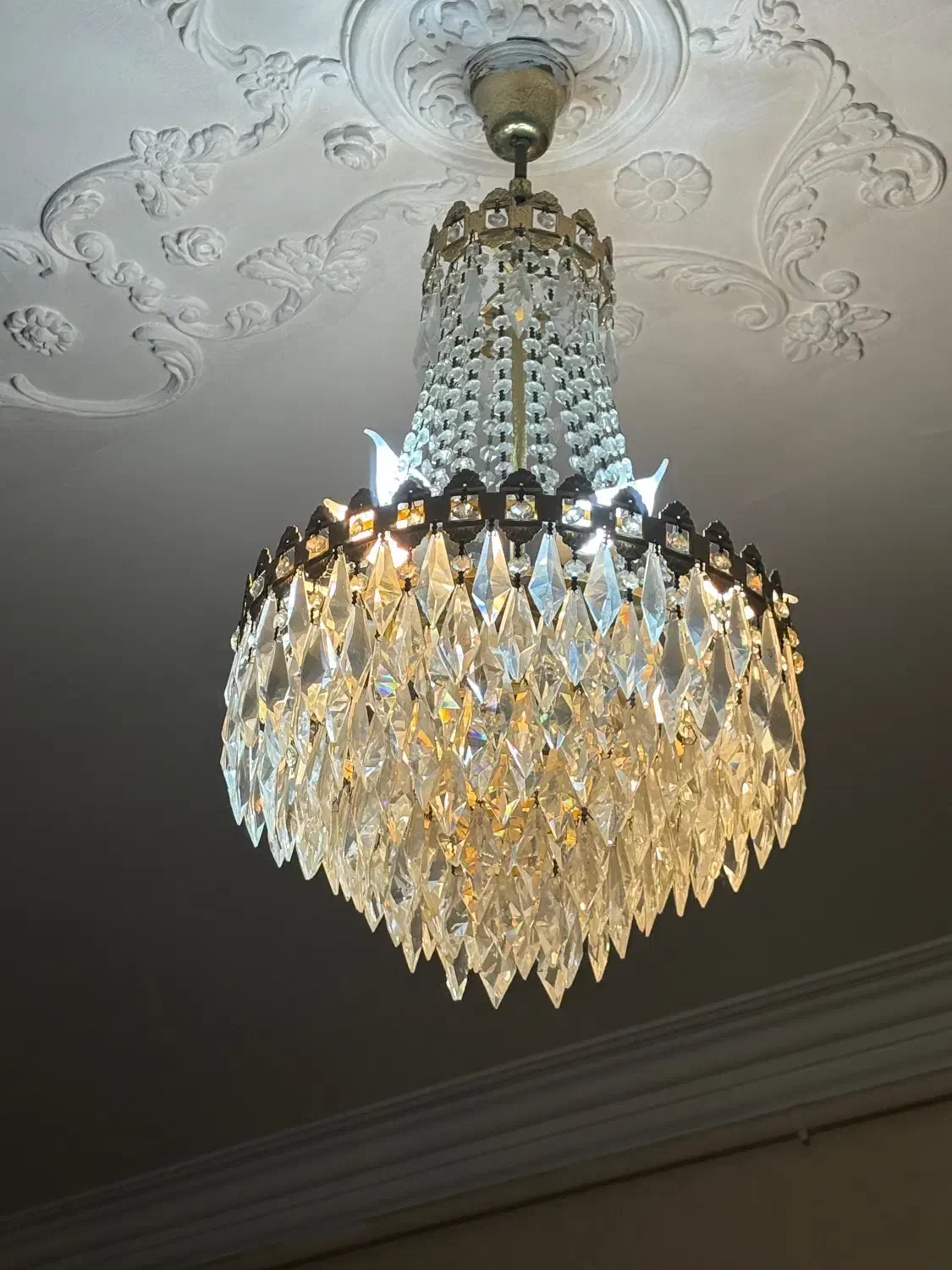 لوستر|لوستر و چراغ آویز|رشت, صفاری|دیوار