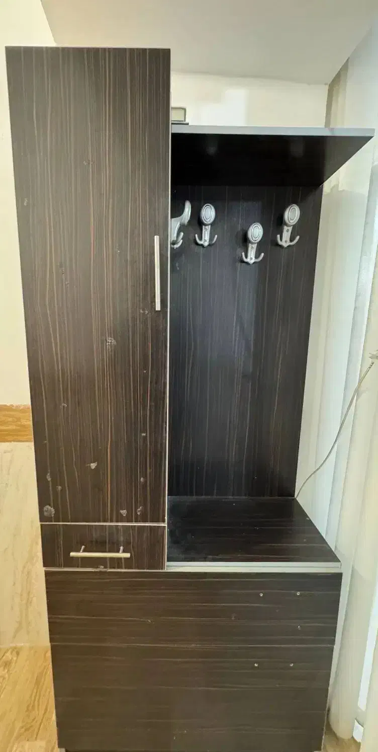 کمد پادری|جاکفشی، کمد، دراور|بم, |دیوار