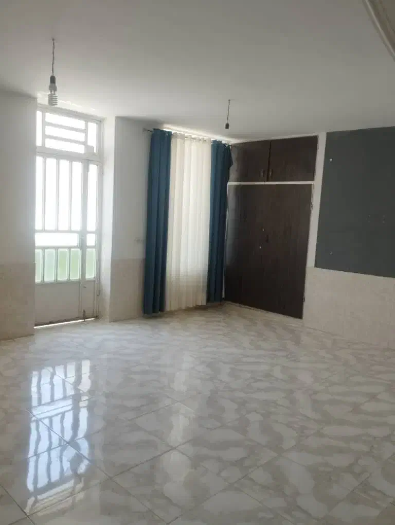 خانه خانه اجاره ای نوساز نزدیک به خیابان اصلی|اجارهٔ خانه و ویلا|شیراز, شاپورجان|دیوار