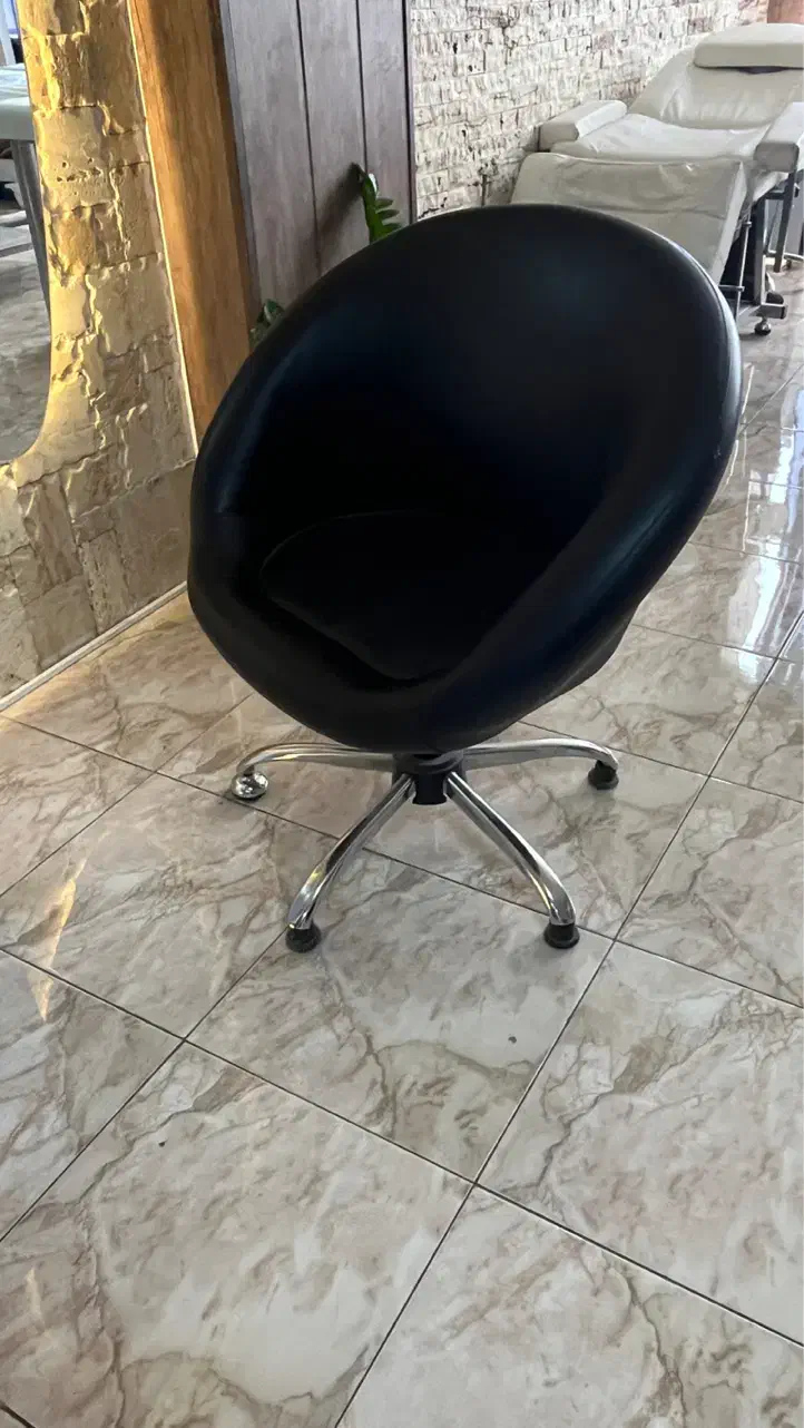 صندلی کوپ ، میز ناخن ، تخت تتو، دستگاه پارافین|آرایشگاه و سالن‌های زیبایی|تهران, شهرک آزادی|دیوار