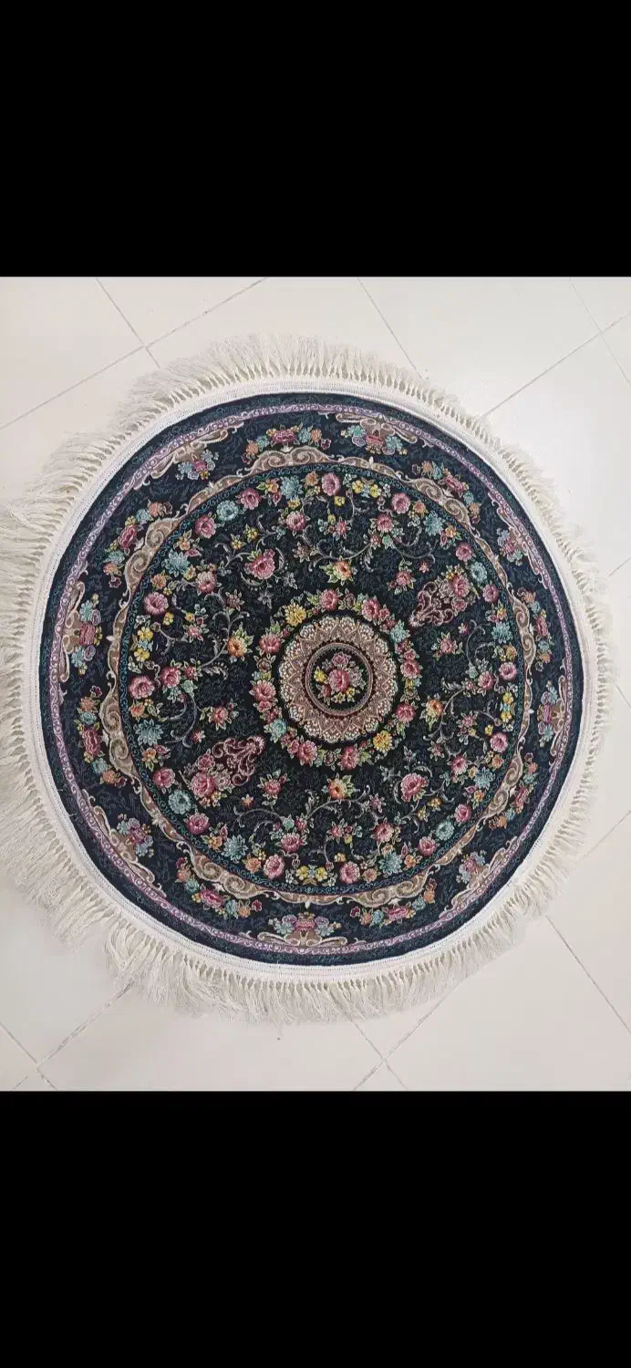 ۲ عدد فرش ۱×۱ گرد|فرش|سمنان, |دیوار