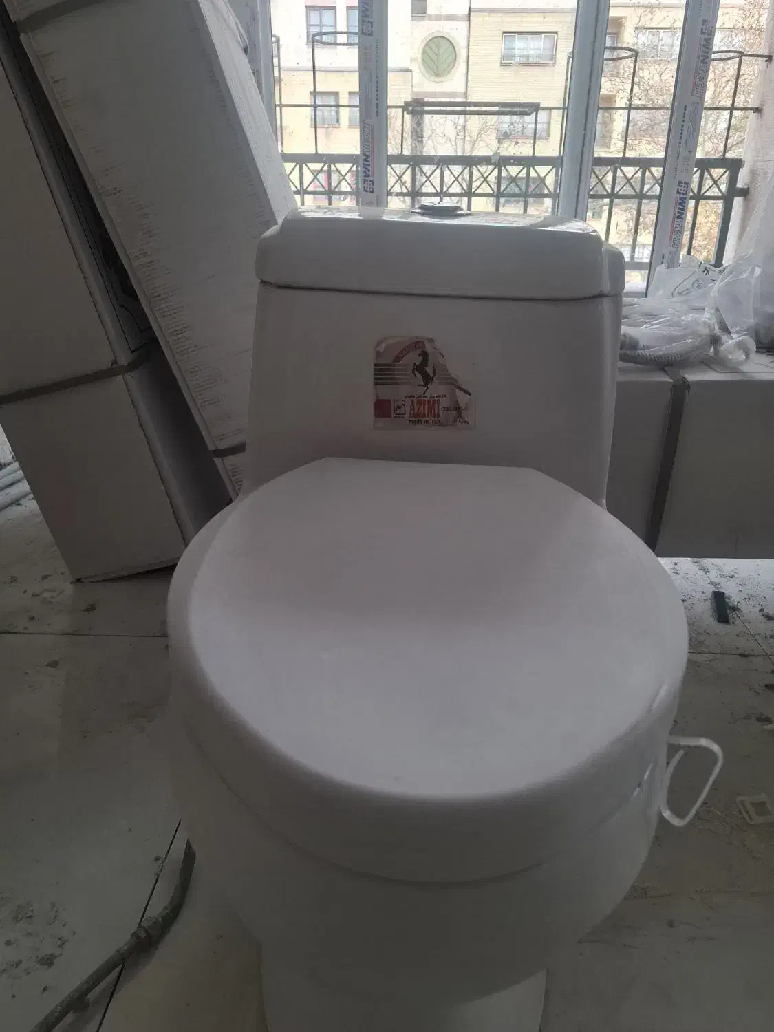 توالت فرنگی در حد نو|لوازم سرویس بهداشتی|بروجرد, |دیوار