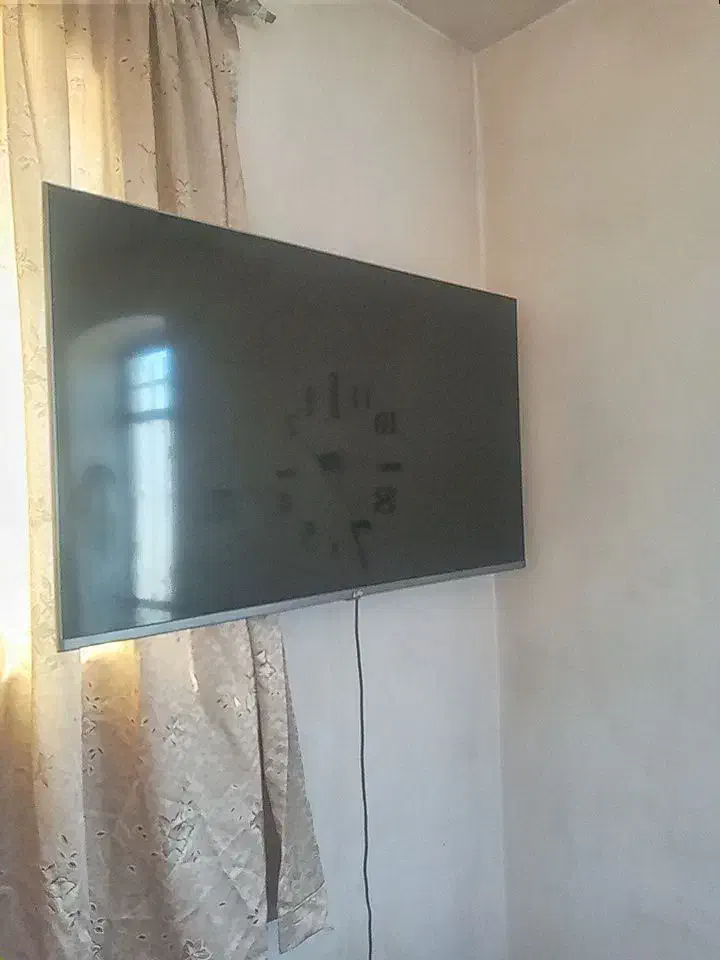 فروش یا معاوضه تلویزیون ۵۰ اینچ انروید|تلویزیون و پروژکتور|مود, |دیوار