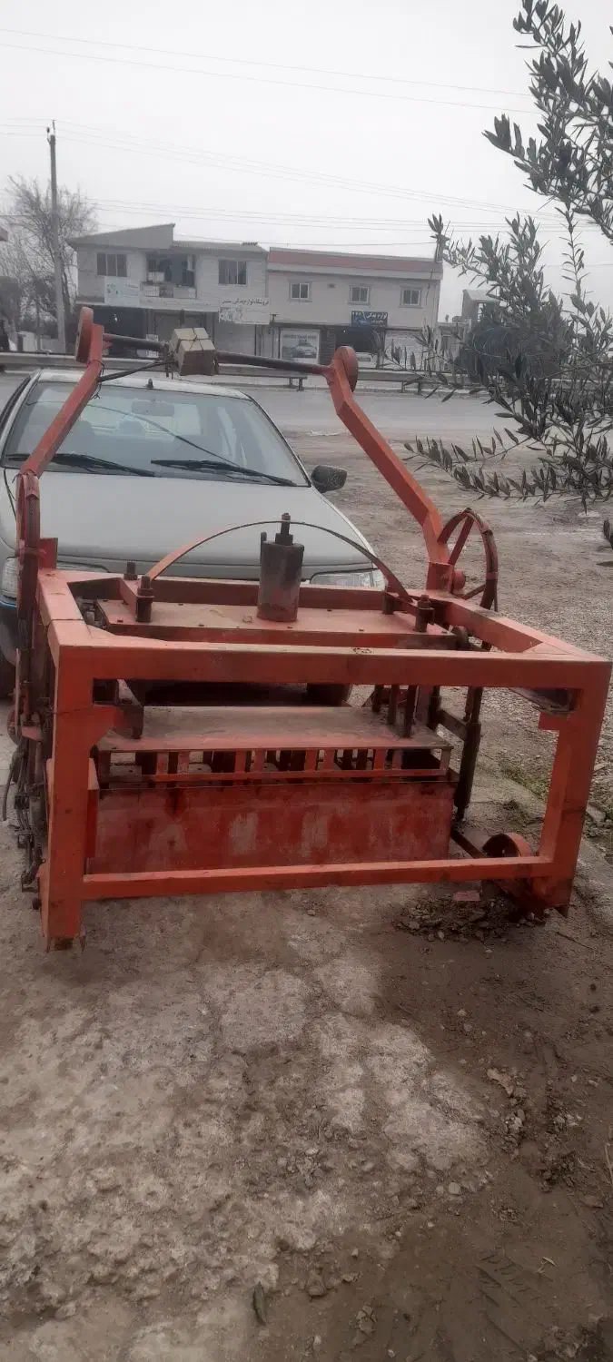 دستگاه بلوک زنی ۲۰در۴۰ صفر|ماشین‌آلات صنعتی|مشهد, پروین اعتصامی|دیوار