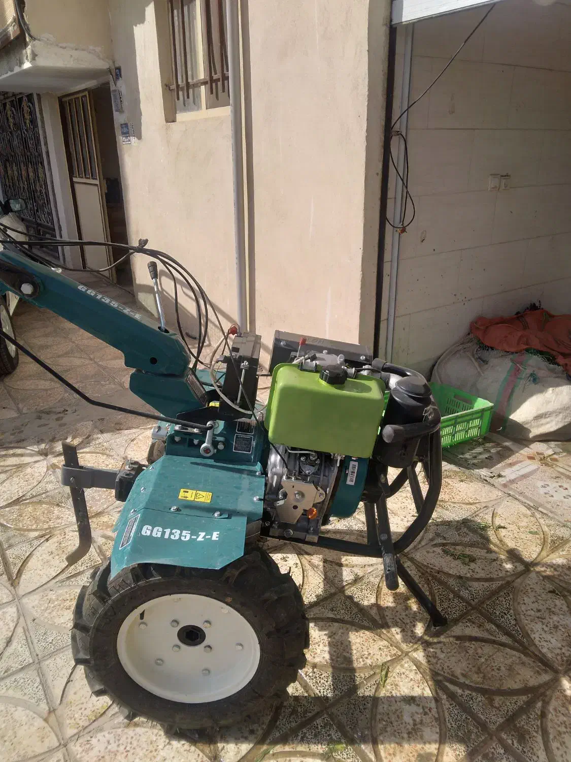 باغبانی ونگهبانی|خدمات باغبانی و درختکاری|رباط‌کریم, شترخوار|دیوار