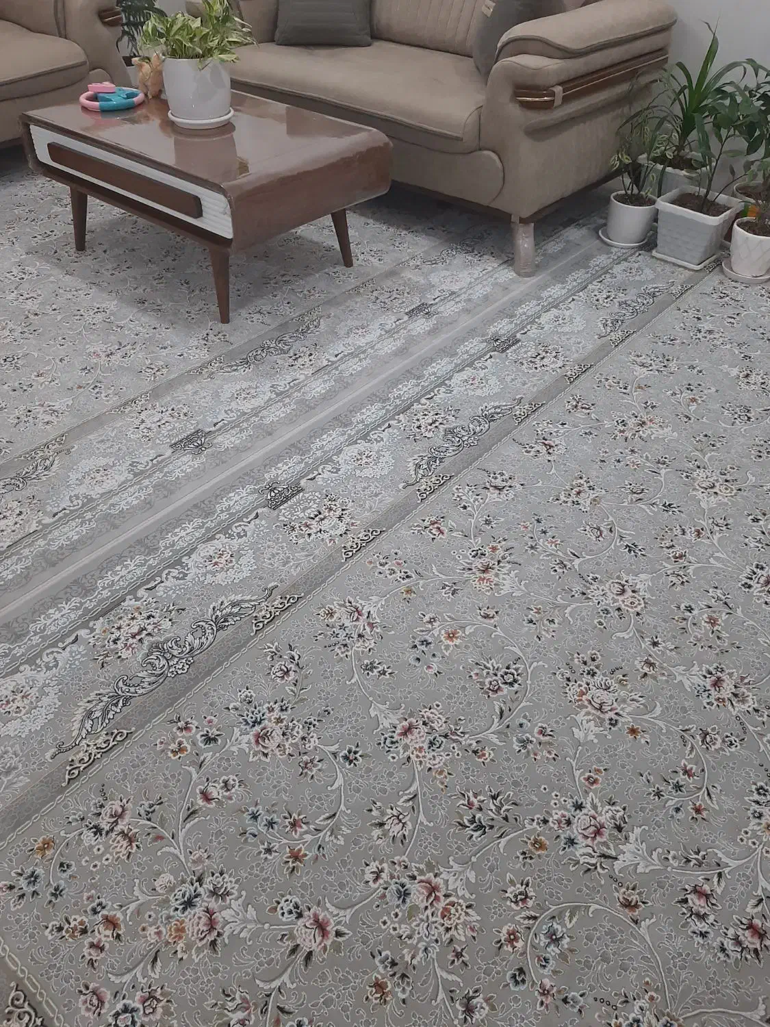 فرش ۹ متری ۱۲۰۰شانه|فرش|کامیاران, |دیوار