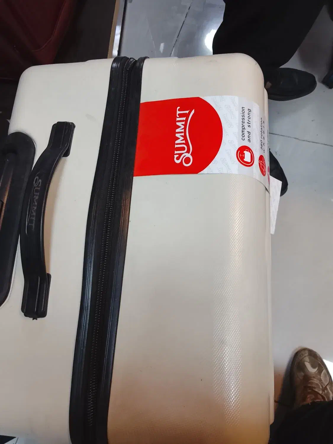 یک عدد چمدان نو|کیف، کفش، کمربند|کرج, استاندارد|دیوار