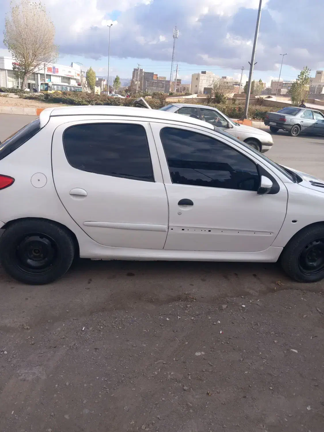 ماشین ۲۰۶ مدل ۸۱ تیب ۱ تمام رنگ|خودرو سواری و وانت|اردبیل, |دیوار