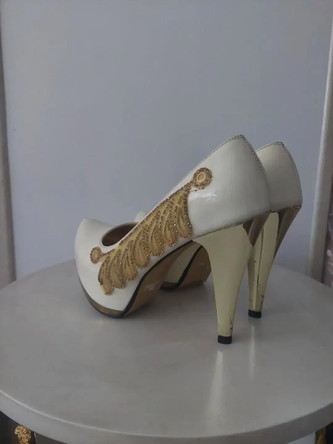 کفش های کرمی مجلسی و یه کیف ست|کیف، کفش، کمربند|اصفهان, خانه اصفهان|دیوار