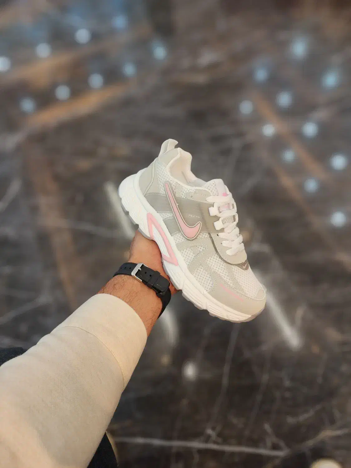 کفش|کیف، کفش، کمربند|شیراز, عفیف‌آباد|دیوار