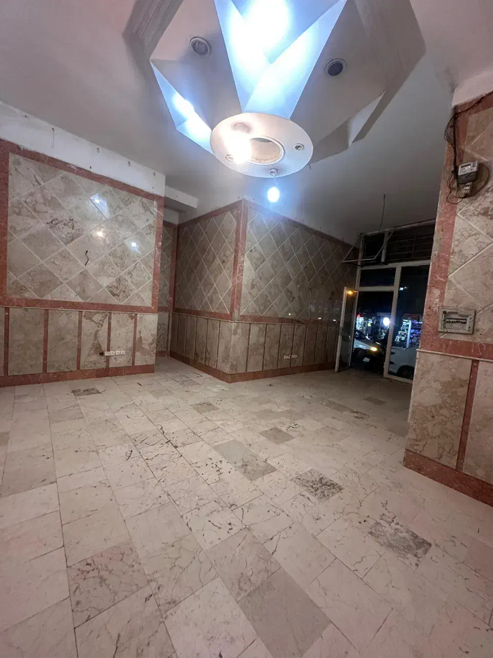 اجاره یک باب مغازه|اجارهٔ مغازه و غرفه|تهران, هلال احمر|دیوار