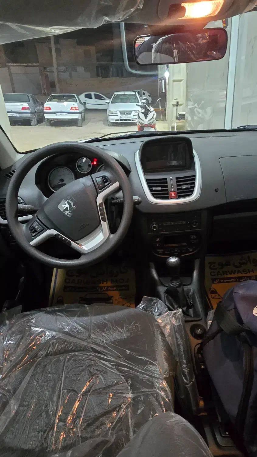 فروش 207 مدل 1404 سقف فلز قالپاق|خودرو سواری و وانت|شیراز, کیان آباد|دیوار