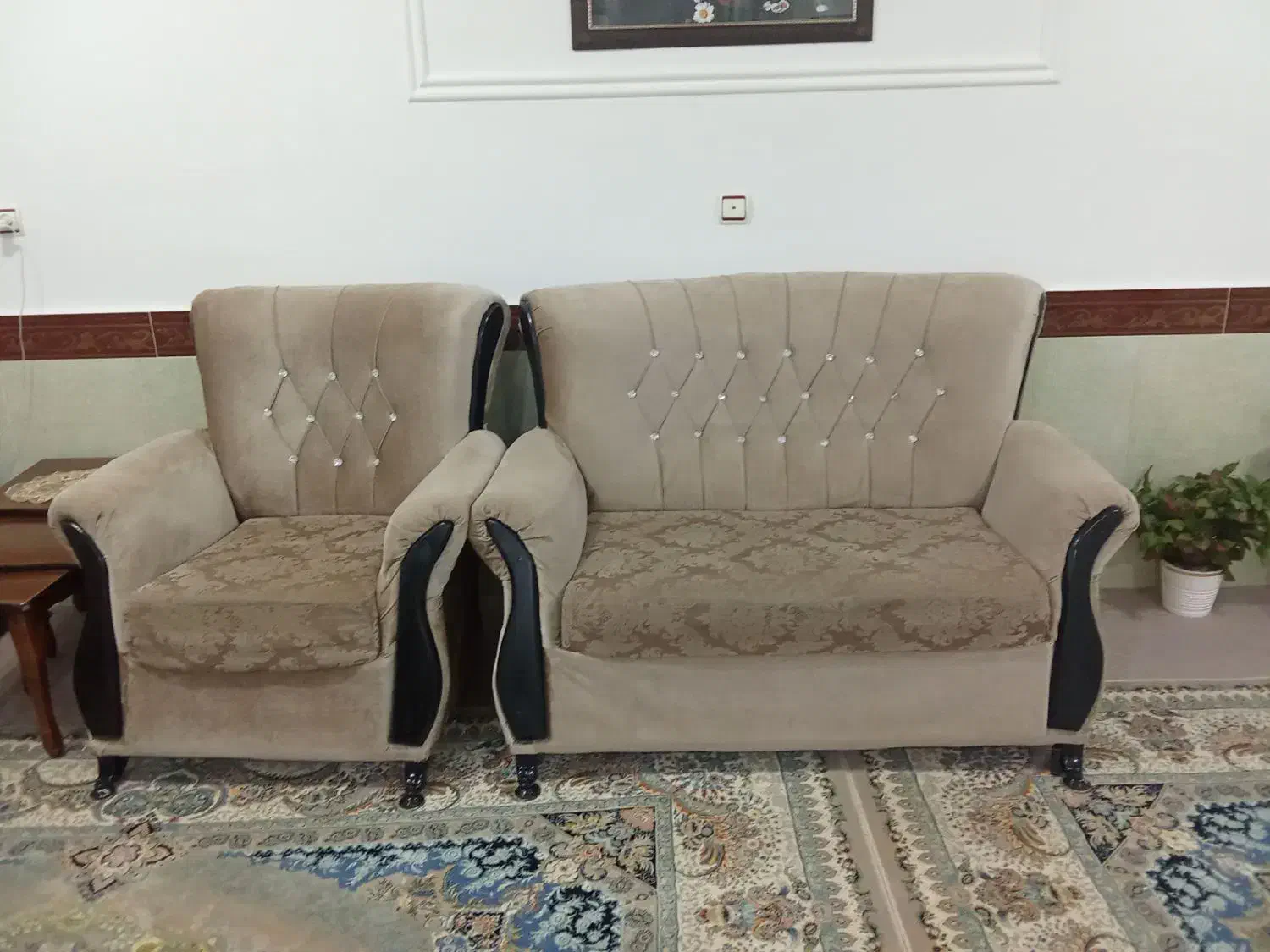 میل ۹نفره راحتی|مبلمان خانگی و میز عسلی|قروه, |دیوار