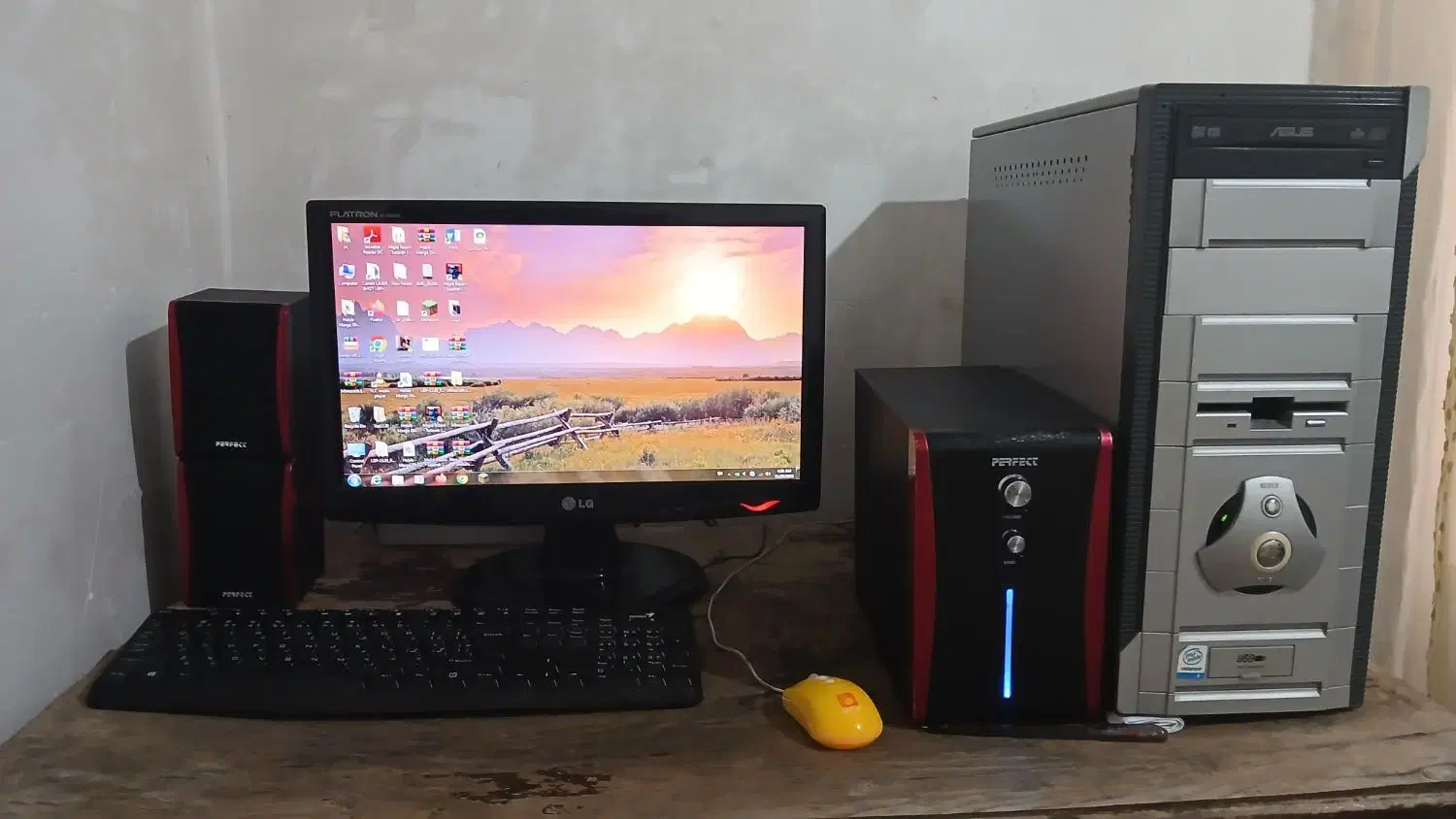 کامپیوتر|رایانه رومیزی|انزل, |دیوار