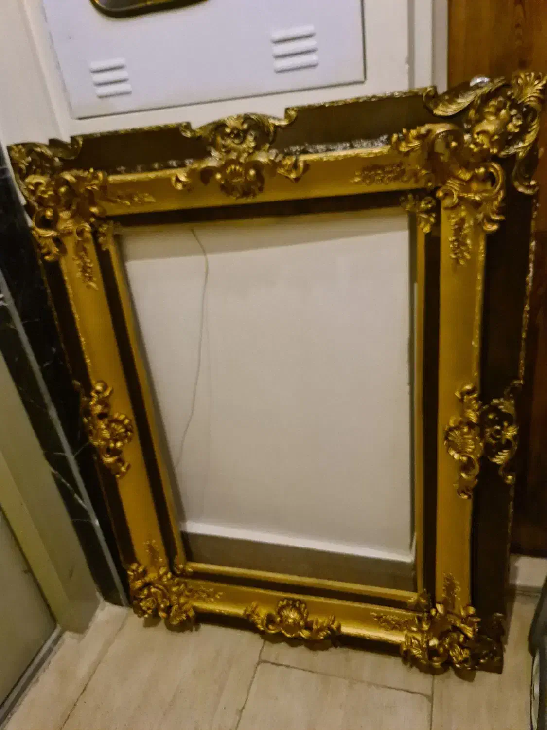 قاب تابلو سلطنتی بدون هیچ ایرادی نوی نو|تابلو، نقاشی، عکس|مشهد, دانشجو|دیوار