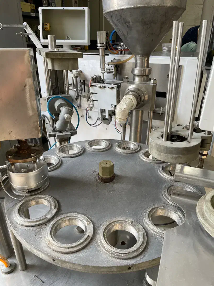 دستگاه پرکن لیوانی تمام اتوماتیک دهانه ۷۵|ماشینآلات صنعتی|شهریار, شهرک امیریه|دیوار