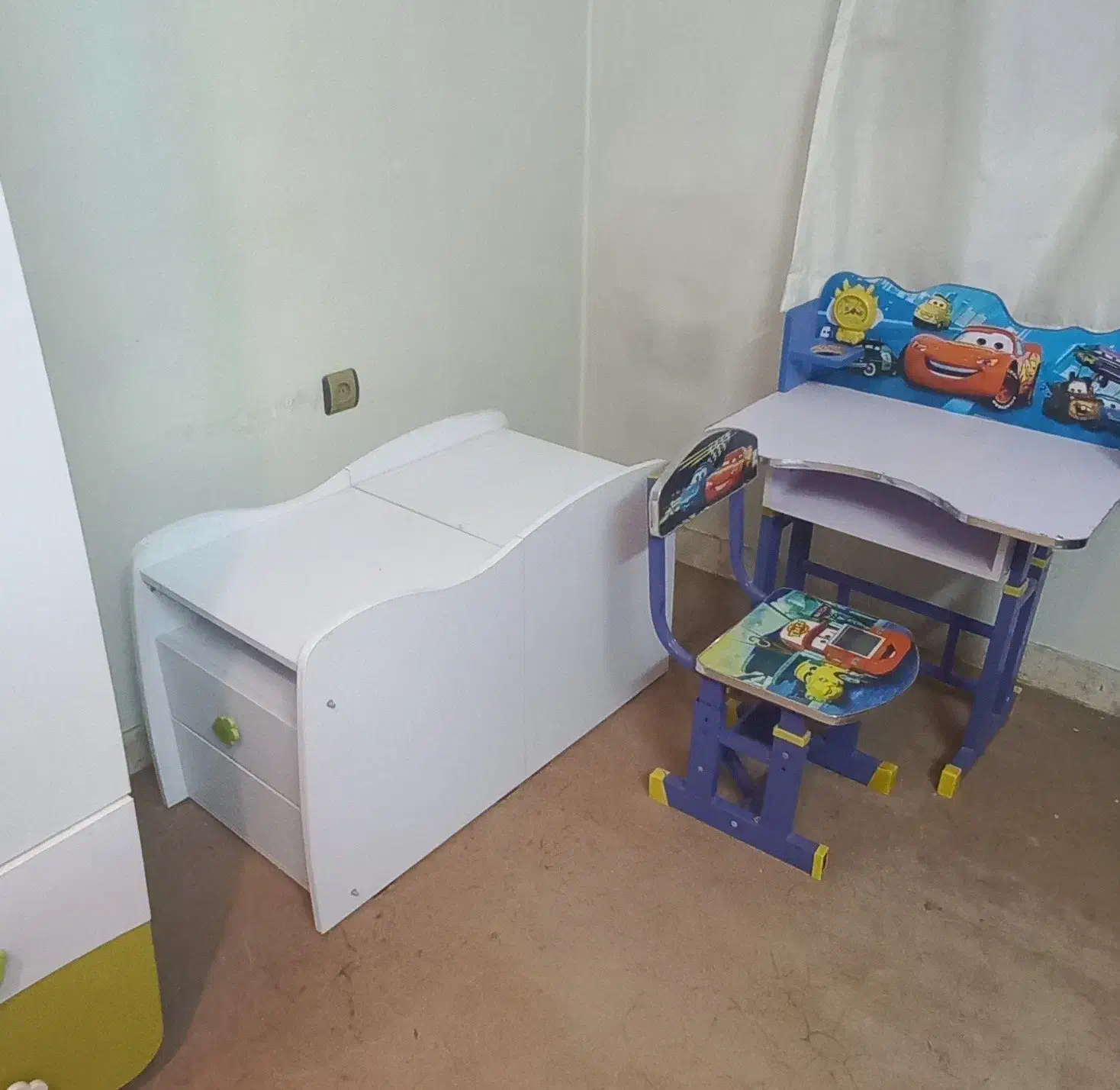 قیمت استثنائی سرویس خواب آپادانا|تخت و سرویس خواب|شیراز, قدوسی غربی|دیوار