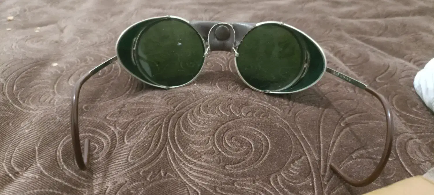 عینک قدیمی|زیورآلات و اکسسوری|شاهین‌شهر, دکتر حسابی|دیوار