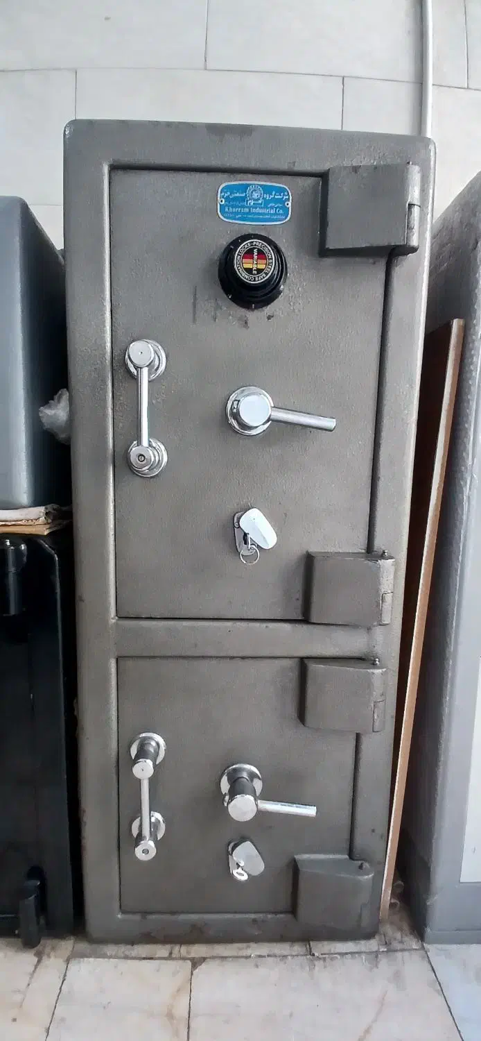 گاوصندوق ۱۲۵سوپر خرم کلید بلند رمزتایوانی اصل|ابزارآلات|تهران, خاوران|دیوار