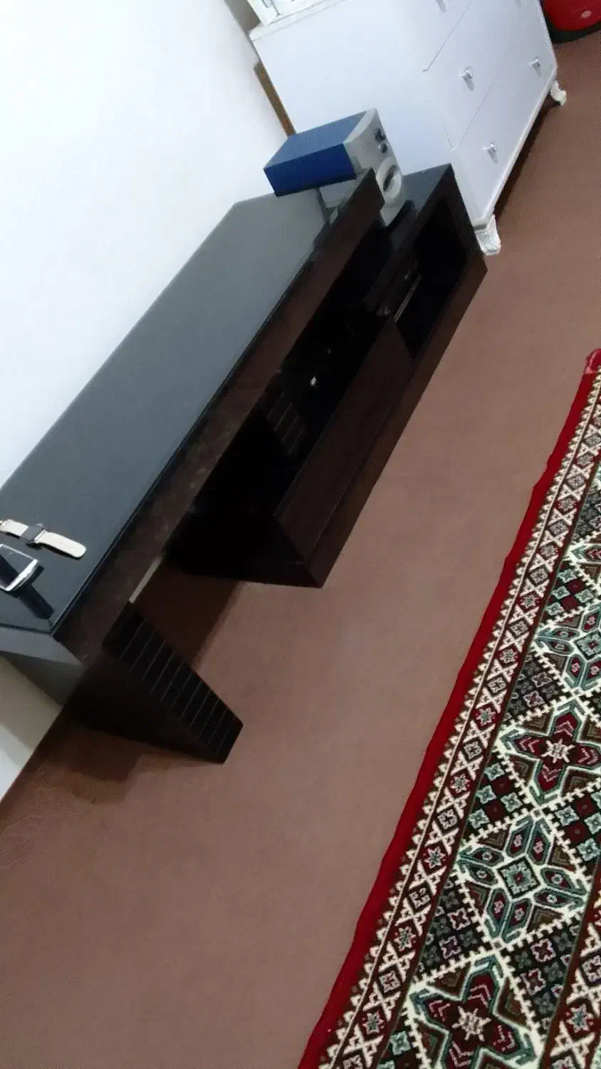 میز تلویزیون متحرک چوبی در حد نو|میز تلویزیون|آستانه اشرفیه, |دیوار