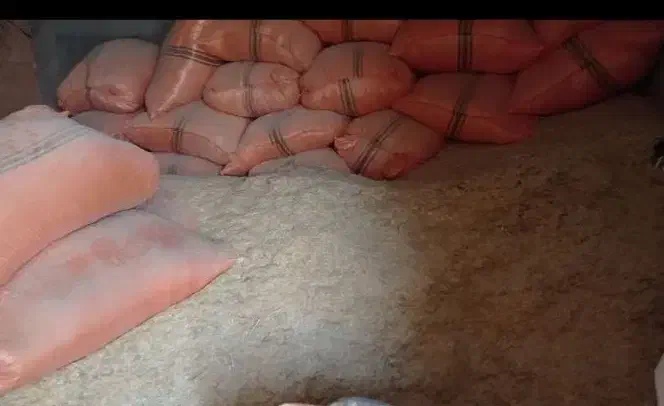 خصیل خرد شده|لوازم جانبی حیوانات|فارسان, |دیوار