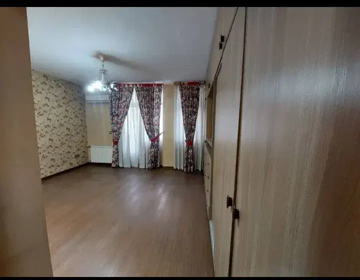 ۲۰۰ متر ، ۳ خواب ، تک واحدی فول ، نور و نقشه