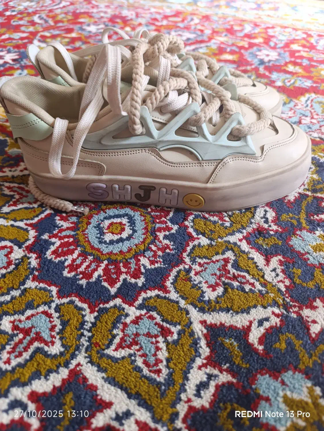 کفش|کیف، کفش، کمربند|آبدانان, |دیوار