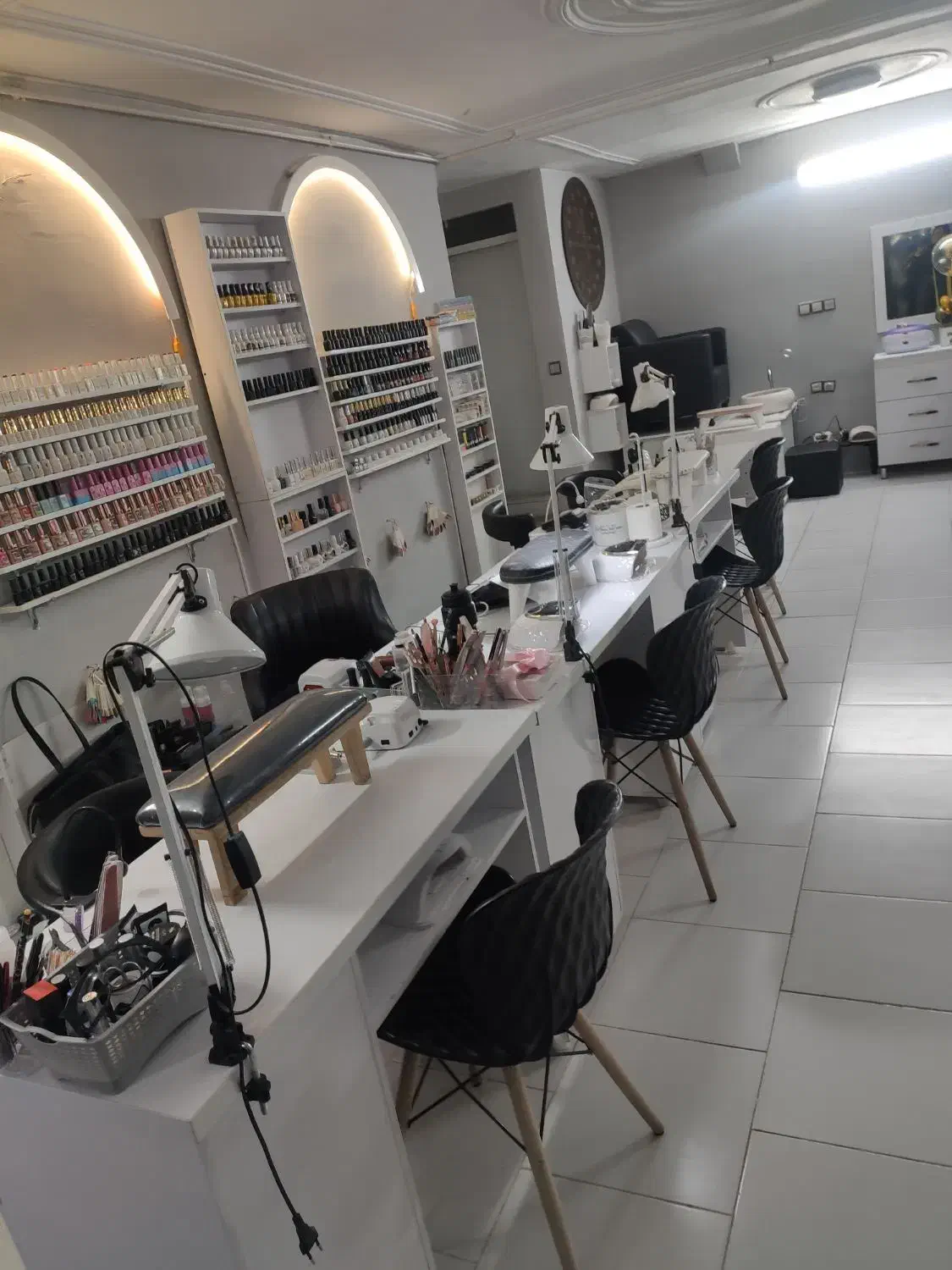 همکاری با نیروهای حرفه ای و دارای مشتری|استخدام درمانی، زیبایی، بهداشتی|همدان, |دیوار