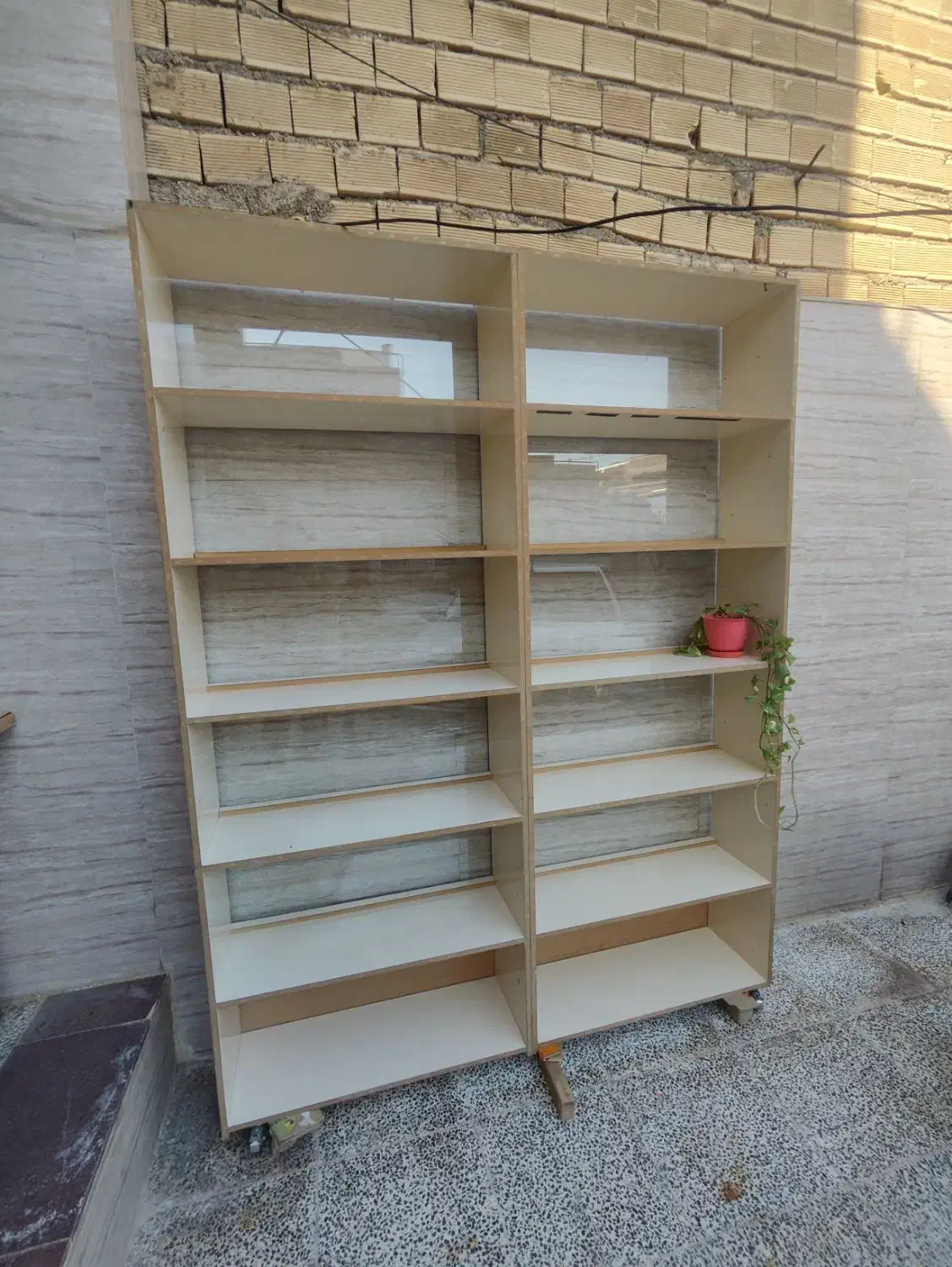 4 عدد ویترین و میز ..شیشه کامل روی ویترین خورده|بوفه، ویترین، کنسول|پلدختر, |دیوار