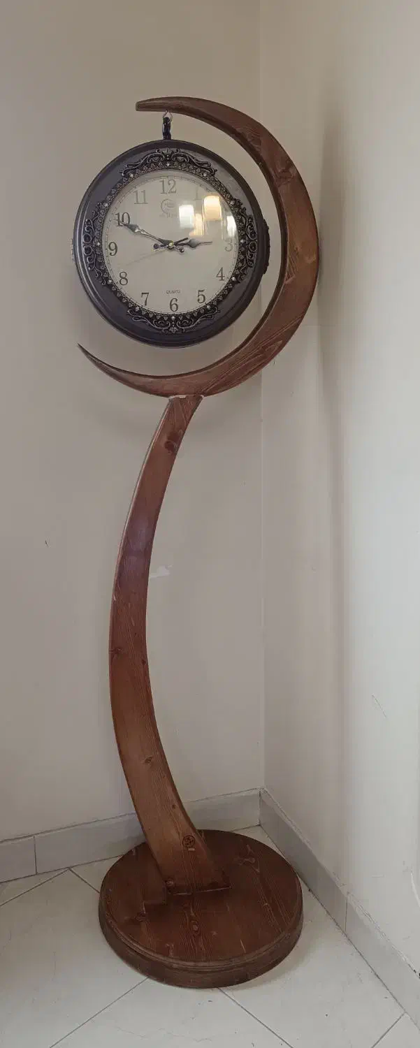 ساعت ایستاده مدل ماه دورو قیمت ۵ تومان|ساعت دیواری و تزئینی|گرگان, |دیوار