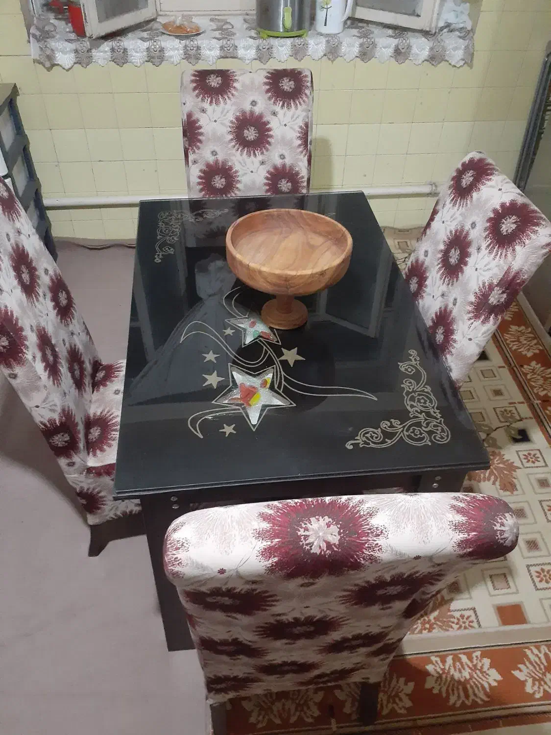 میز غذاخوری ۴ نفره|میز و صندلی غذاخوری|ساوه, |دیوار